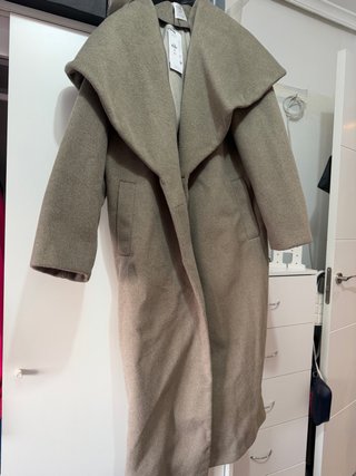 Abrigo con Capa Primark Beige Oversize