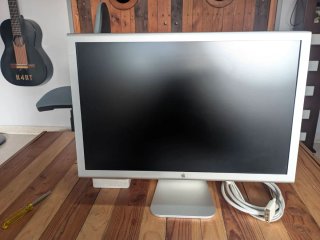 Monitor Apple Cinema HD Display