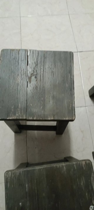 Set de 4 Taburetes de Madera