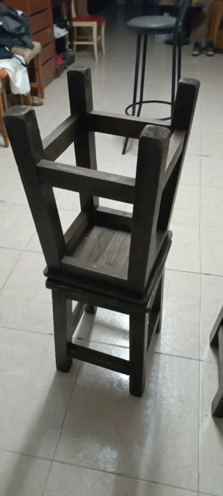 Set de 4 Taburetes de Madera