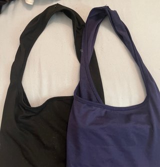 Top Negro y Azul oscuro con Escote Halter
