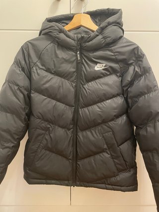 Abrigo Nike Negro de Niño