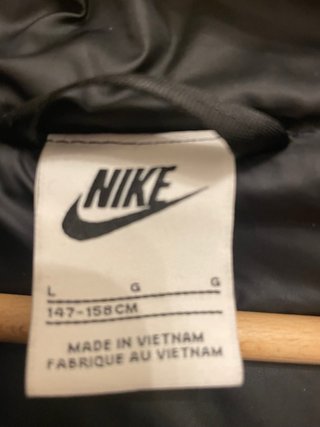 Abrigo Nike Negro de Niño