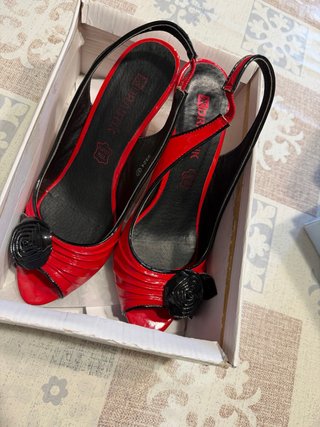 Zapatos Drastik Rojos y Negros Talla 37