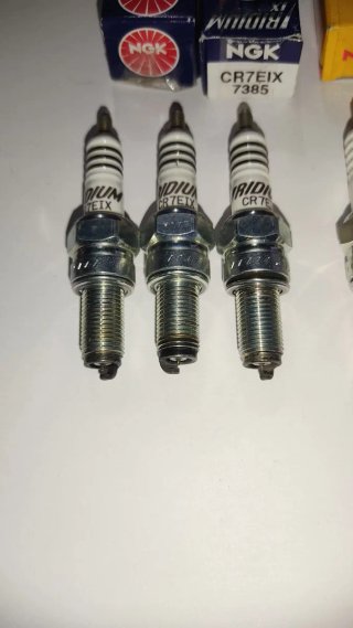 Bujías NGK Iridium para Yamaha T-Max 500