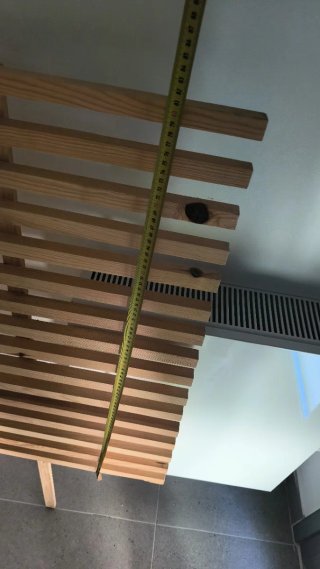 Cabecero de Cama de Listones de Madera
