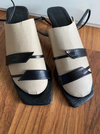 Sandalias tacón negras