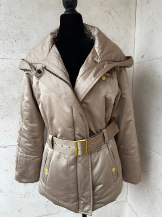 Chaqueta Beige Satinada Acolchada