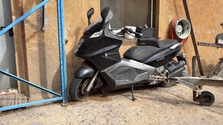 Gilera GP800 Maxi Scooter Negra/Plateada