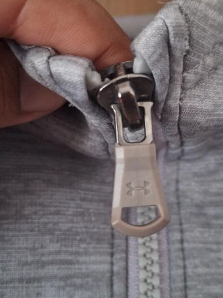 Sudadera Under Armour Gris