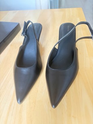 Zapatos salón Cortefiel negros