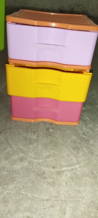 Lote de Cajas y Cajoneras de Plástico