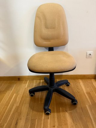 Silla de oficina giratoria beige