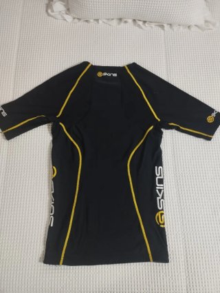 Camiseta Skins A200 Compresión Talla s