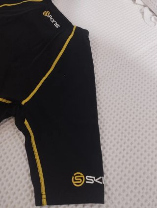 Camiseta Skins A200 Compresión Talla s