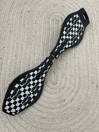 Waveboard Negro y Blanco Ajedrez