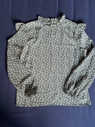 Camisa Estampada con Volantes