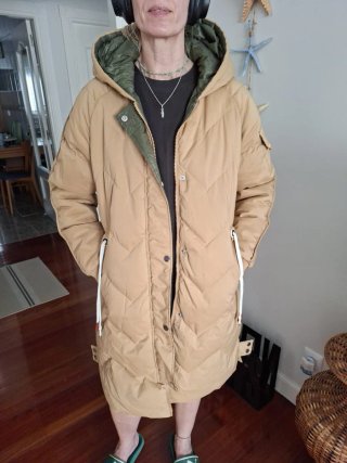 Chaqueta de plumas beige