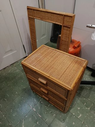 Espejo y Cajonera Pequeña  Bambú