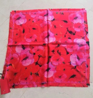 Pañuelo 100% Seda CH Carolina Herrera - Colección