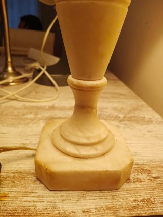 Lámpara de mesa restaurada