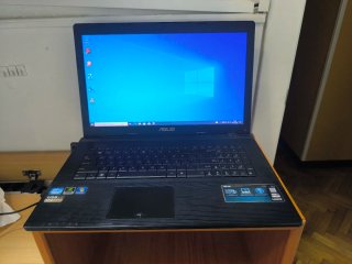 Portátil Asus F75U Negro