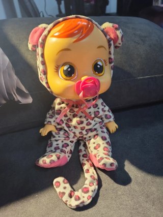 Muñeca Bebé Llorón con Pijama de Leopardo