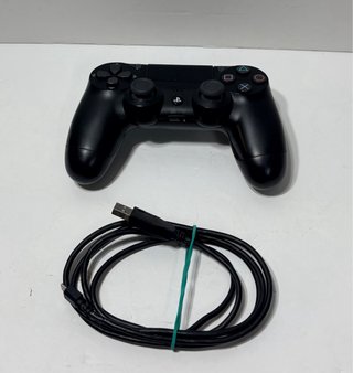 Pack PlayStation 4 con mando y 6 juegos