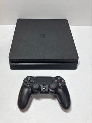 Pack PlayStation 4 con mando y 6 juegos