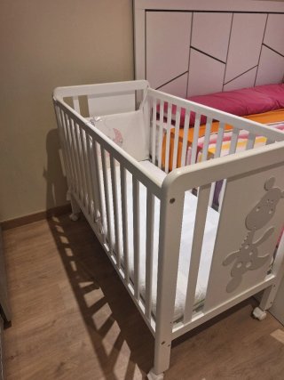 Cuna de Madera Blanca para Bebé