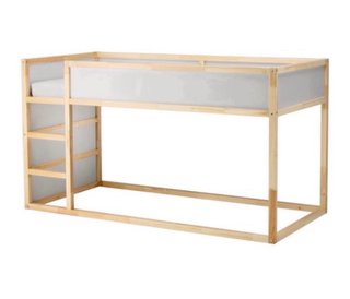 Litera Kura de Ikea con 2 colchones