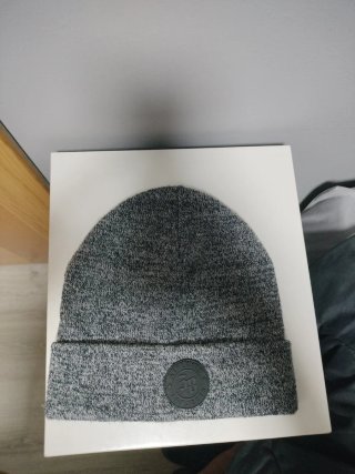 Gorro de lana gris