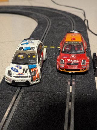 Lote Scalextric+Ford Fiesta+CitroenC2+pistas extra