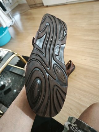 Sandalias de hombre marrones