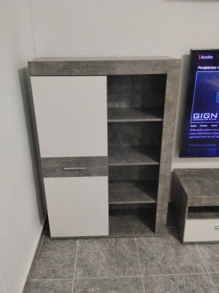 Mueble de comedor gris y blanco
