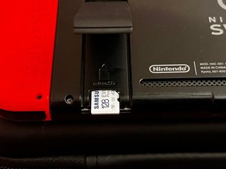 Nintendo Switch Azul/Rojo + Accesorios