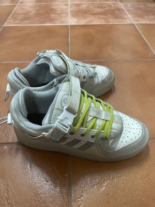 Adidas Forum Low Bad Bunny Gris Blanco