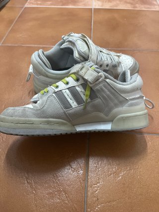 Adidas Forum Low Bad Bunny Gris Blanco