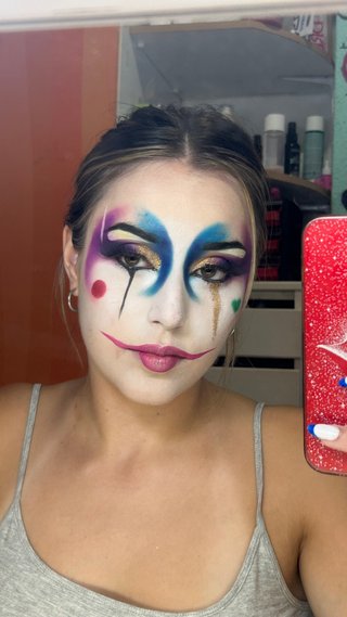 Maquilladora profesional de eventos y espectáculos