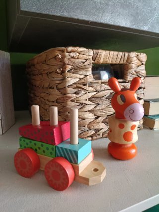 Tren giocattolo in legno