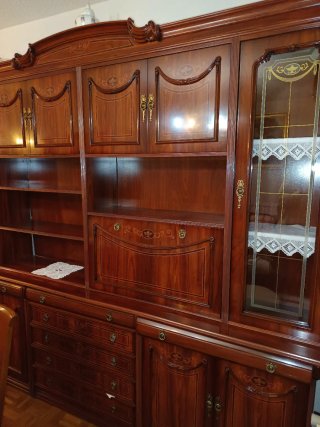 Mueble de Salón Clásico de Madera