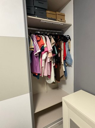 Armario de dos puertas correderas