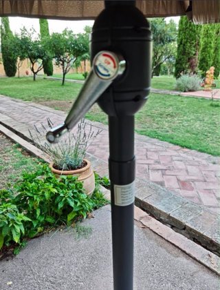Sombrilla Grande de Jardín con Base