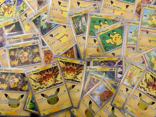 Lotes Pikachu Pokémon 30 Aniversario TCG
