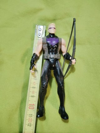 Figura Marvel Ojo de Halcón