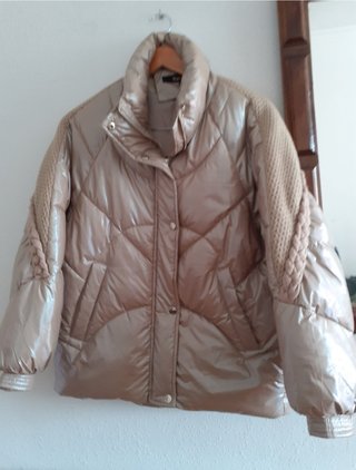 Chaqueta acolchada beige metalizado