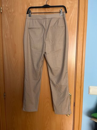 Pantalón de traje Zara beige talla 36