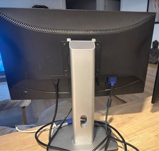 Monitor de PC con soporte ajustable