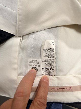 Traje de hombre gris marengo