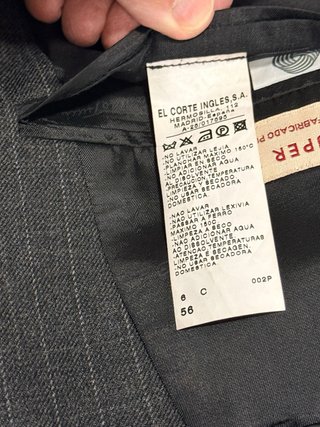Traje de hombre gris marengo